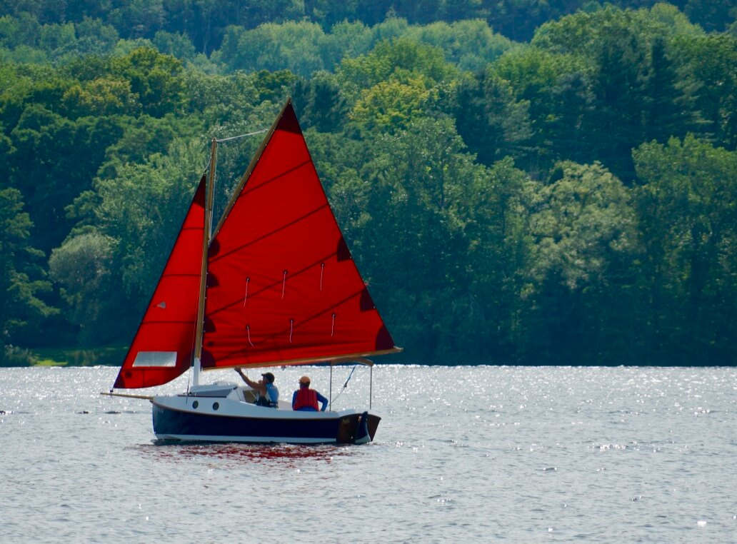 Puffin under sail.jpg